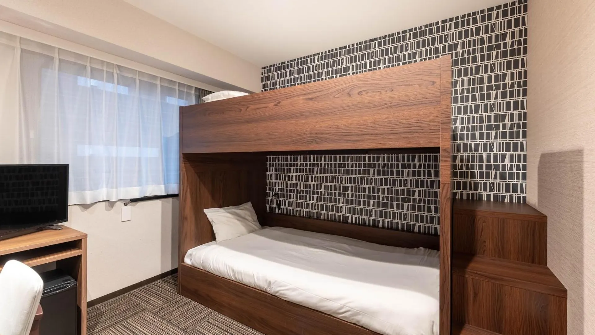 Hotel Sanrriott Osaka Hommachi 3*,  Japan