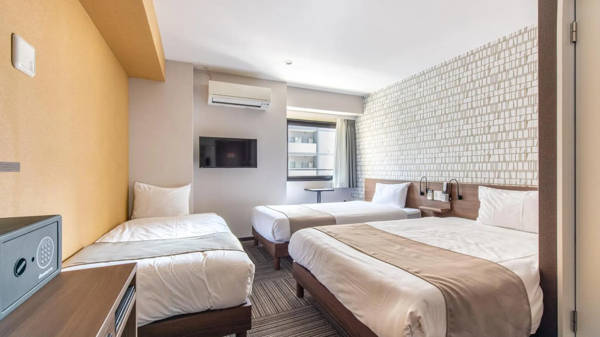 Hotel Sanrriott Osaka Hommachi 3*,
