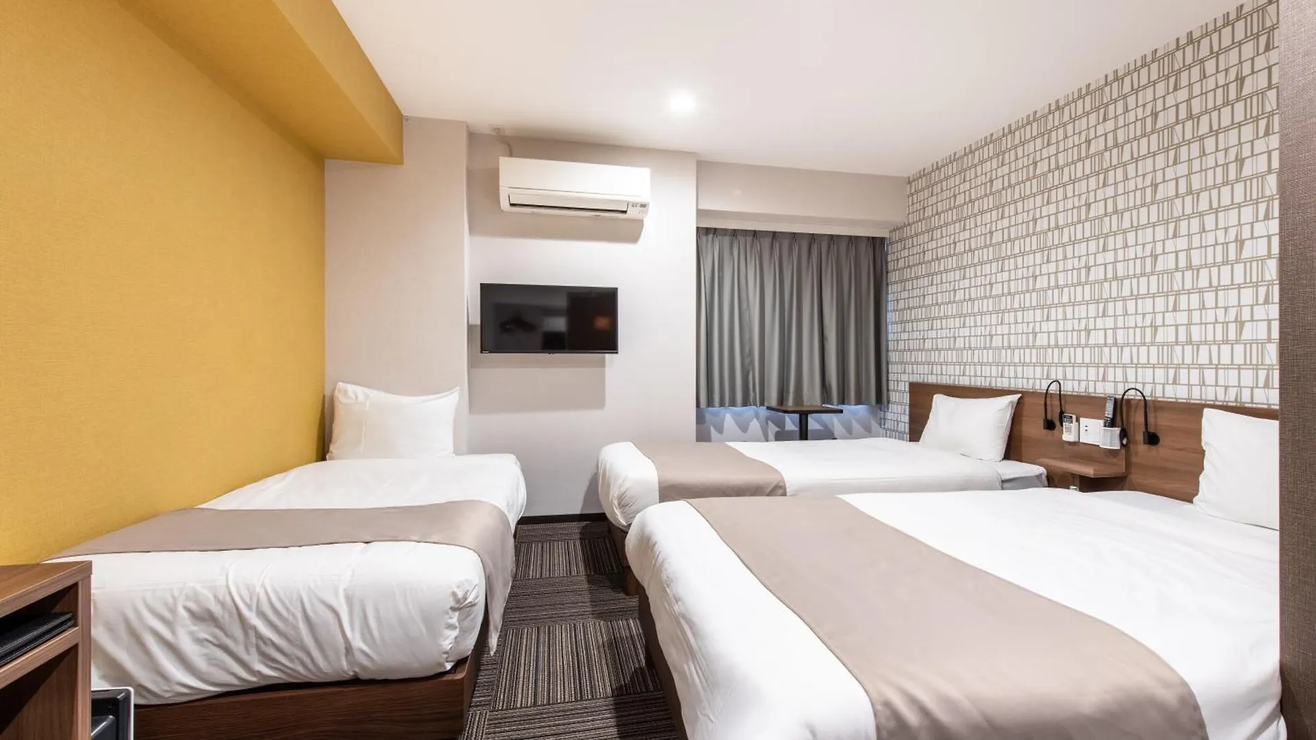 Hotel Sanrriott Osaka Hommachi 3*,